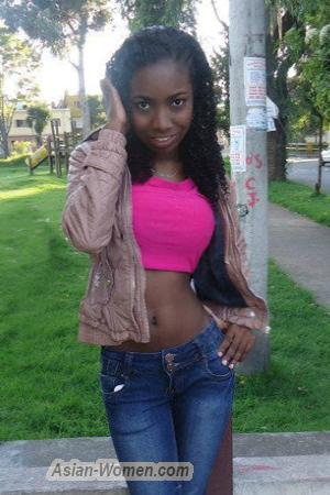 157338 - Mayerli Age: 29 - Colombia