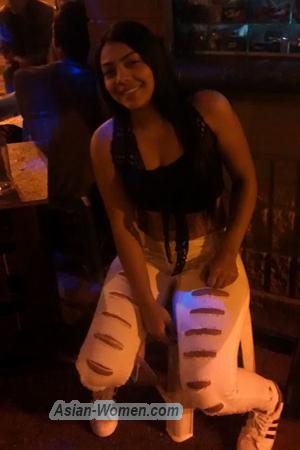 163464 - Laura Age: 30 - Colombia
