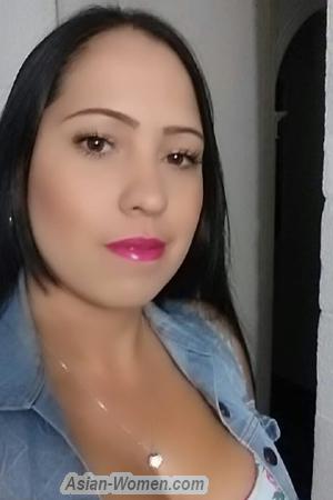 167047 - Yecenia Age: 44 - Colombia