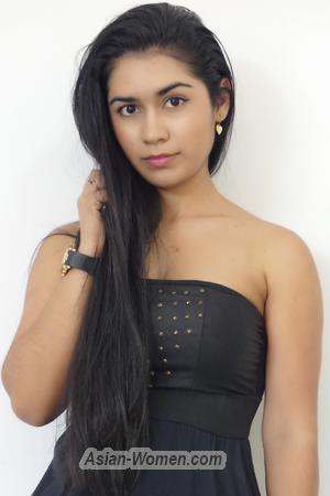 182957 - Yannine Age: 28 - Colombia