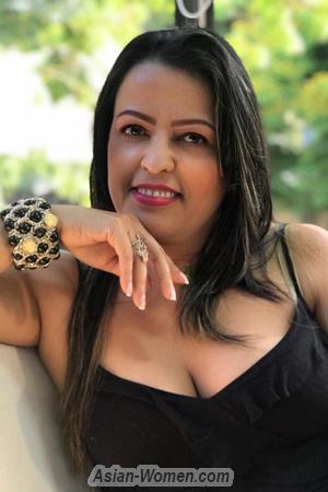 189474 - Nayivi Age: 49 - Colombia