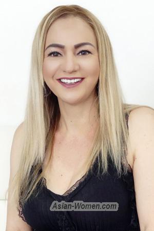 203847 - Silvia Age: 49 - Colombia