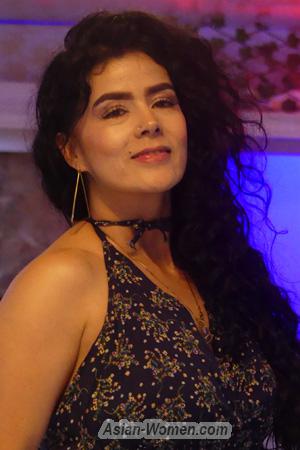 204739 - Yenny Age: 42 - Colombia