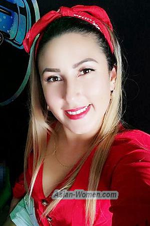 209327 - Melissa Age: 34 - Costa Rica