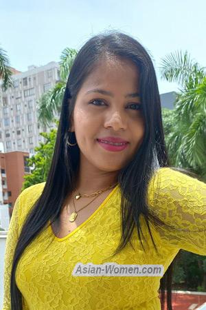 210673 - Yanina Age: 35 - Colombia