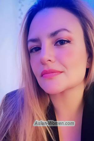 211365 - Paola Age: 44 - Colombia