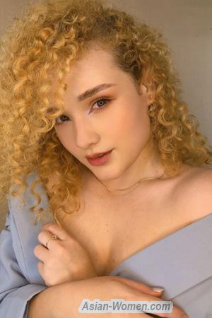 215550 - Scarlet Age: 27 - Colombia