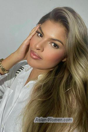 219653 - Valentina Age: 24 - Colombia