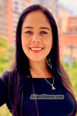 219954 - Astrid Age: 47 - Colombia