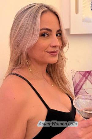 224609 - Yudy Age: 37 - Colombia