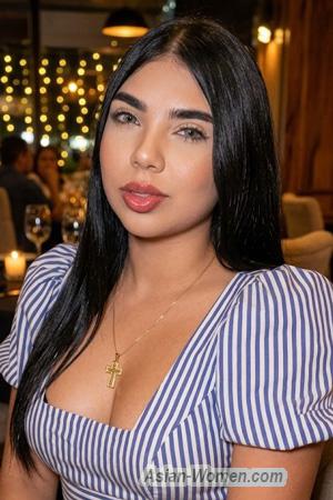 227797 - Estefani Age: 25 - Colombia