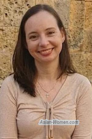 228098 - Laura Age: 44 - Colombia
